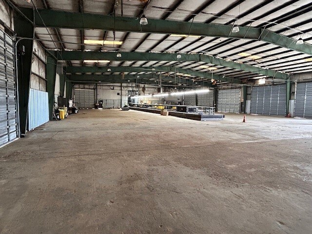 More Photos Of 19254 Highway 12 E, Kosciusko Distribution For Lease