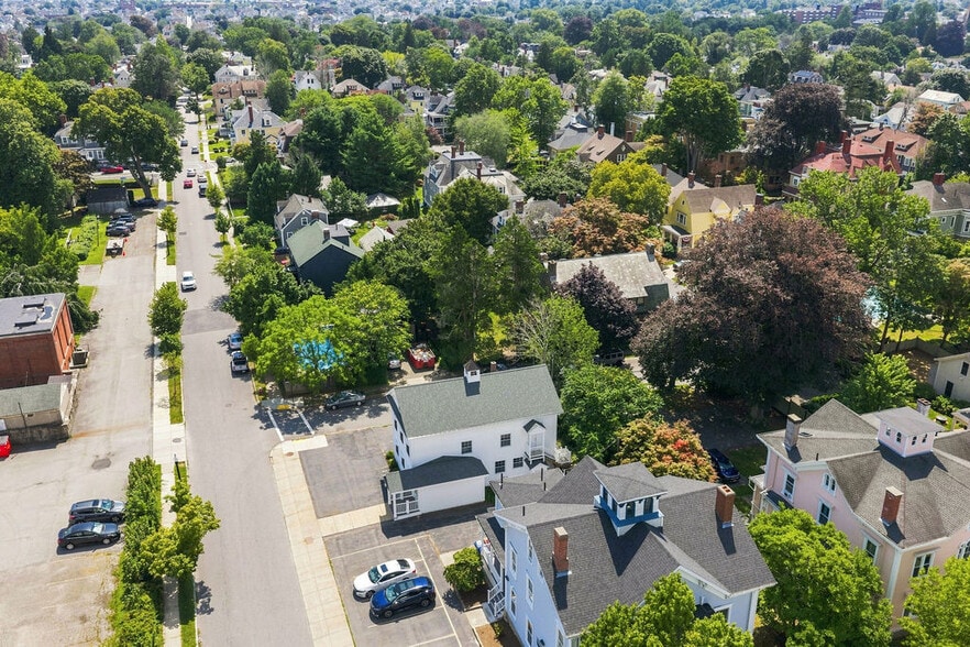 More Photos Of 17 Orchard St, New Bedford Office For Sale