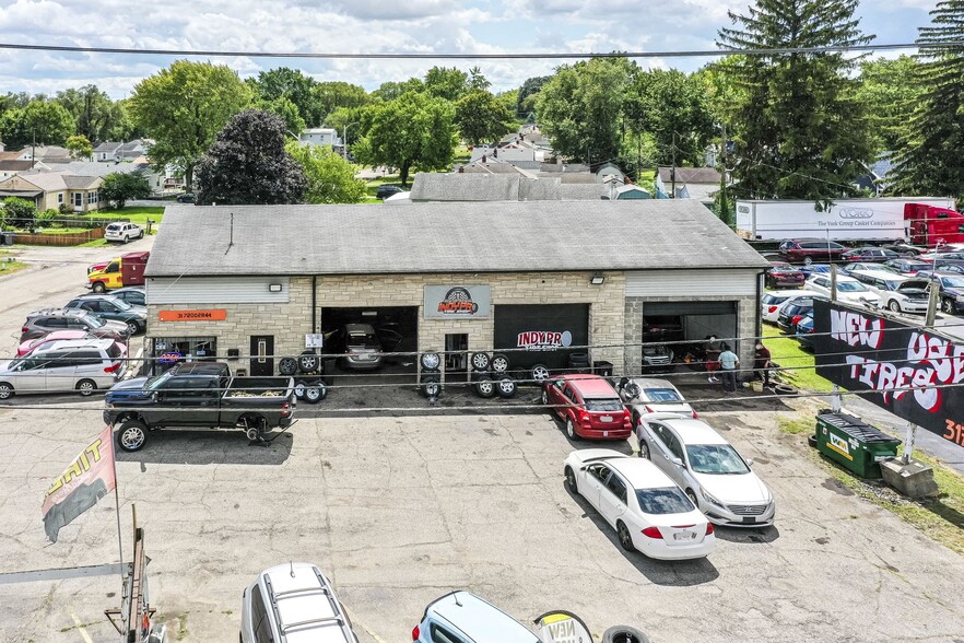 Primary Photo Of 3545 W Washington St, Indianapolis Auto Repair For Sale