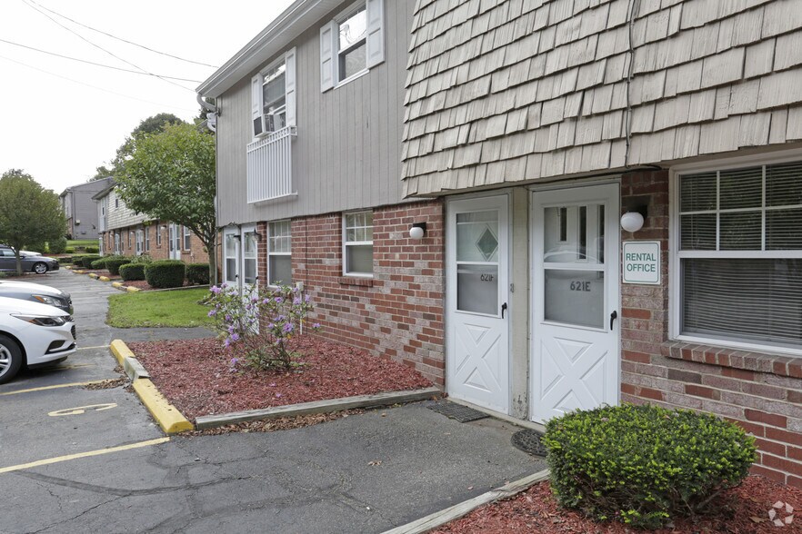 More Photos Of 621 E Deborah Jane Dr, Plum Apartments For Sale