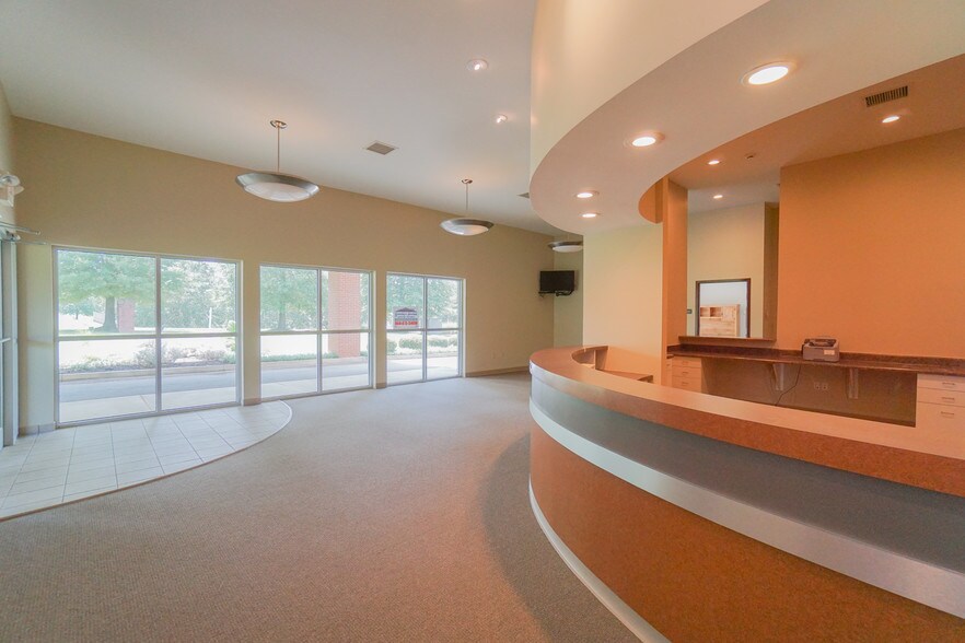More Photos Of 100 Perpetual Sq, Anderson Medical For Lease