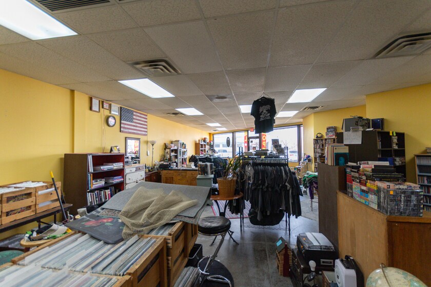 More Photos Of 2330 Main St, Longmont Unknown For Lease