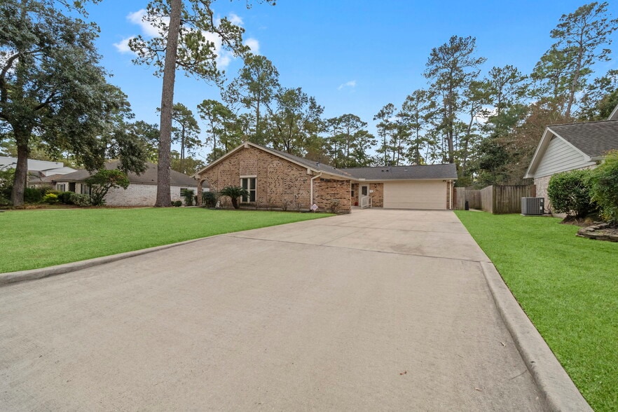 More Photos Of 1930 River Falls Dr, Kingwood Assisted Living For Sale
