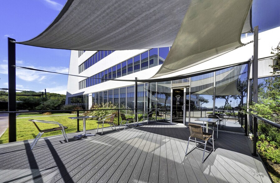 More Photos Of 8866 Gulf Fwy, Houston Unknown For Lease