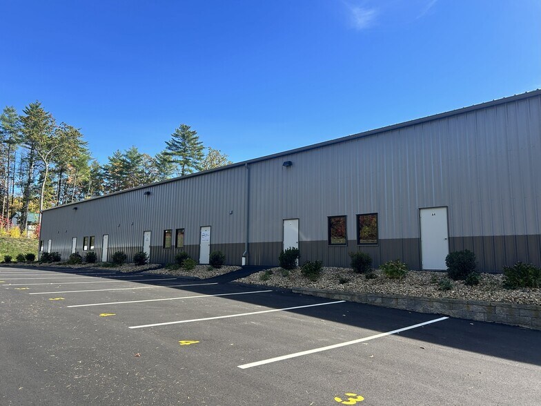 More Photos Of 22 Dartmouth Dr, Auburn Industrial For Lease