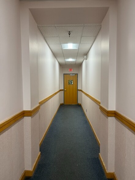 More Photos Of 3261 Old Washington Rd, Waldorf Loft Creative Space For Sale