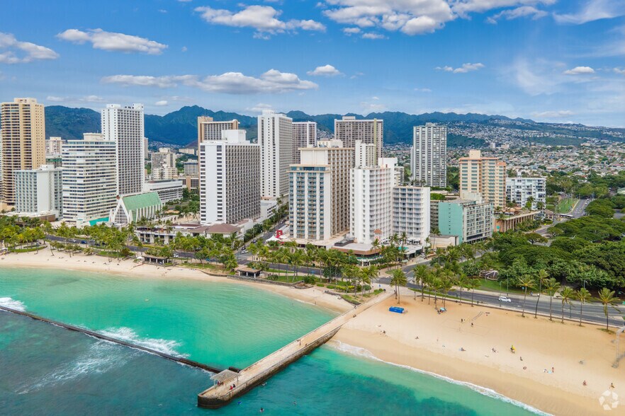 More Photos Of 2570 Kalakaua Ave, Honolulu Hotel For Lease