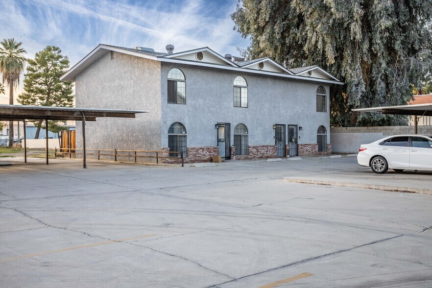 More Photos Of 4023 O St, Bakersfield Apartments For Sale