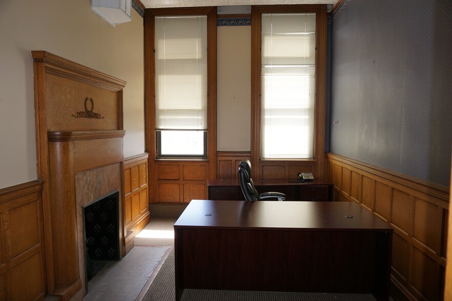More Photos Of 119-121 E Water St, Syracuse Office Residential For Lease