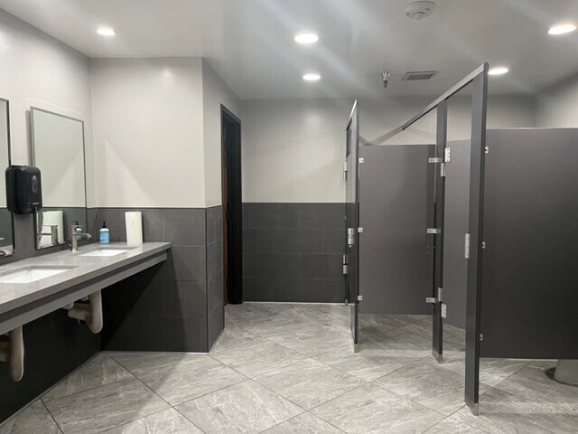 More Photos Of 3333 Vaca Valley Pky, Vacaville Research And Development For Lease