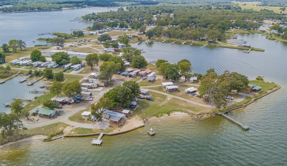 More Photos Of 507 County Road 1550, Alba Multifamily For Sale