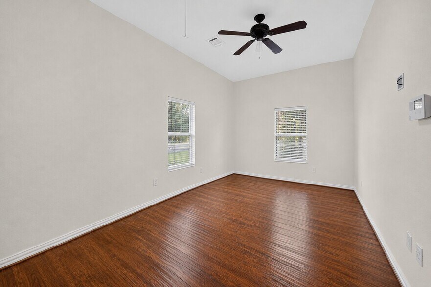 More Photos Of 1309 15th St, Huntsville Storefront Retail Residential For Sale