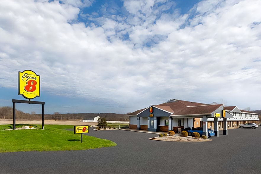 Primary Photo Of 299 Adena Dr, Newcomerstown Hotel For Sale