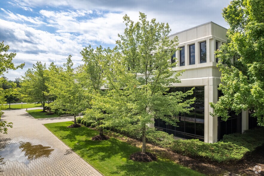 More Photos Of 30 Vreeland Rd, Florham Park Office For Lease