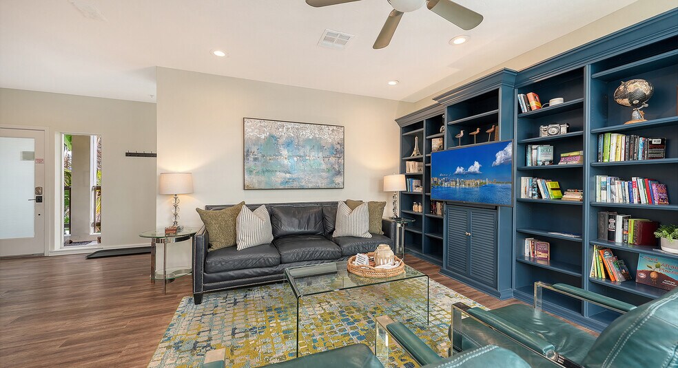 More Photos Of 5610 AVENIDA DEL MARE, Sarasota Specialty For Sale