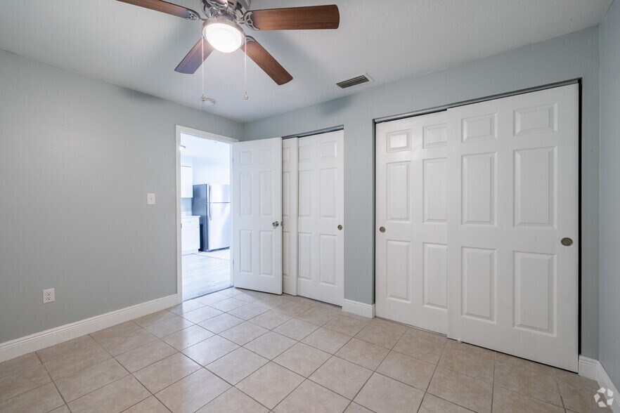 More Photos Of 460 Hale Ave, Brooksville Apartments For Sale