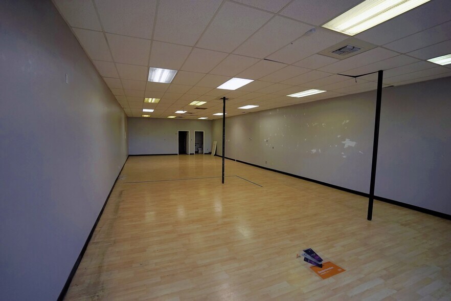 More Photos Of 1731 S 1st St, Yakima Freestanding For Lease