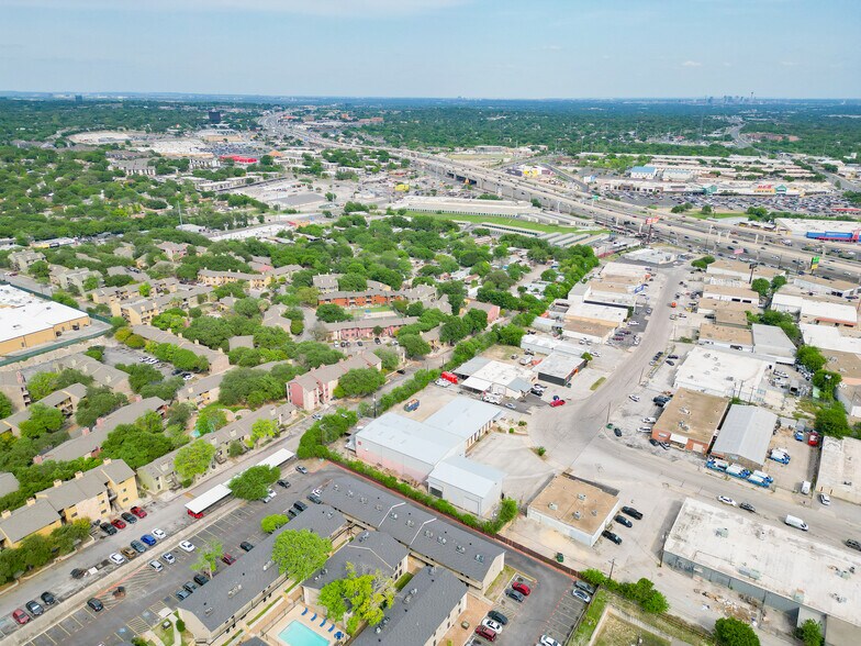 More Photos Of 5423 Jackwood Dr, San Antonio Warehouse For Lease