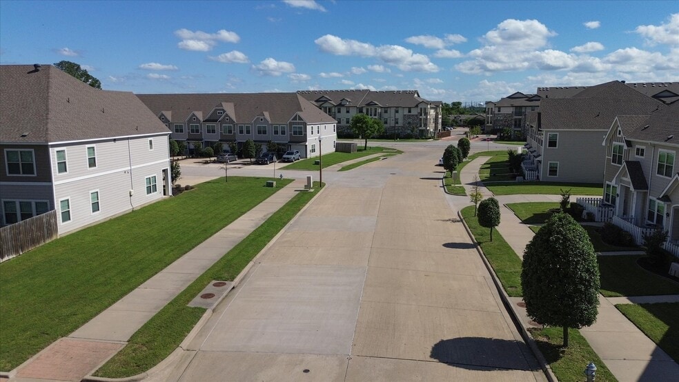 More Photos Of 101 Springtree St, Denton Apartments For Sale