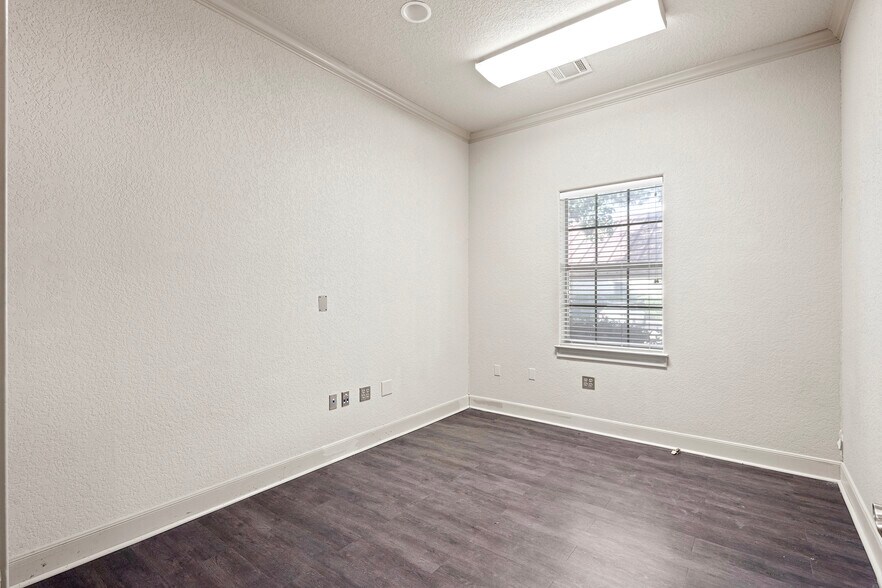 More Photos Of 9480-3 Huebner Rd, San Antonio Medical For Lease