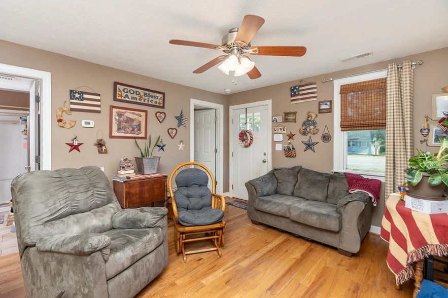 More Photos Of 3231 Stuarts Draft Hwy, Stuarts Draft Warehouse For Sale
