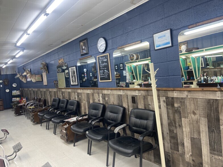 More Photos Of 29-33 S Oak St, Union Storefront Retail Office For Sale