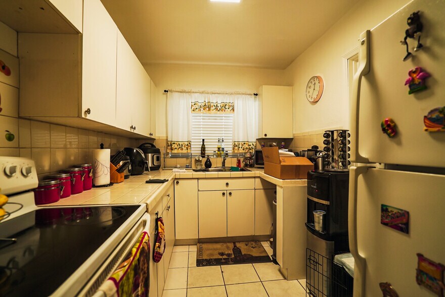 More Photos Of 221 E 9th St, Hialeah Office Residential For Sale