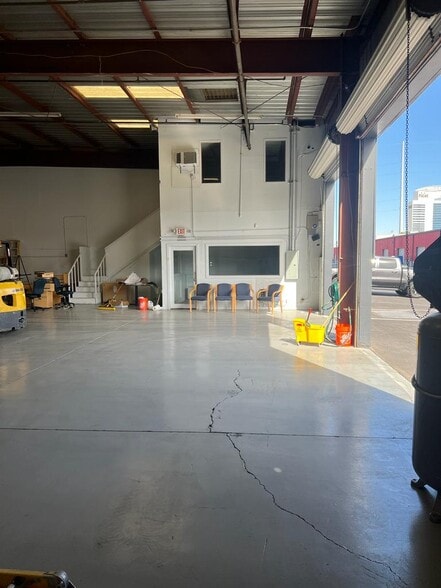 More Photos Of 4540 Arville St, Las Vegas Unknown For Lease