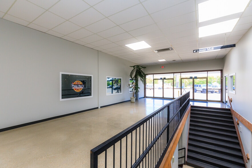 More Photos Of 401 N Main St, Gravois Mills Office For Lease