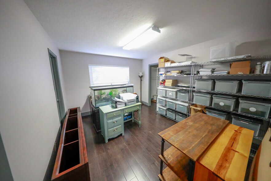 More Photos Of 3339 Marks Rd, Houston Warehouse For Lease