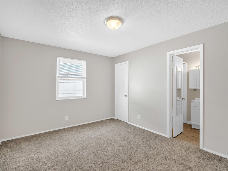 More Photos Of 500-516 Richardt Ave, Evansville Apartments For Sale