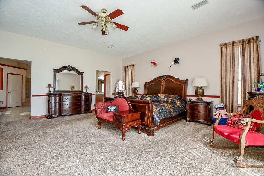 More Photos Of 540 Chisolm Trl, Wallis Manufactured Housing Mobile Home Park For Sale