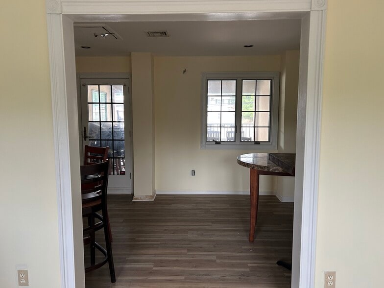 More Photos Of 3055 Route 23, Oak Ridge Restaurant For Lease