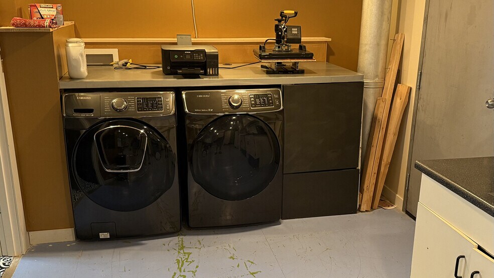 More Photos Of 377 Cameron St, Headingley Warehouse For Sale