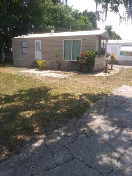 More Photos Of 2202 Shirah Rd, Auburndale Multifamily For Sale