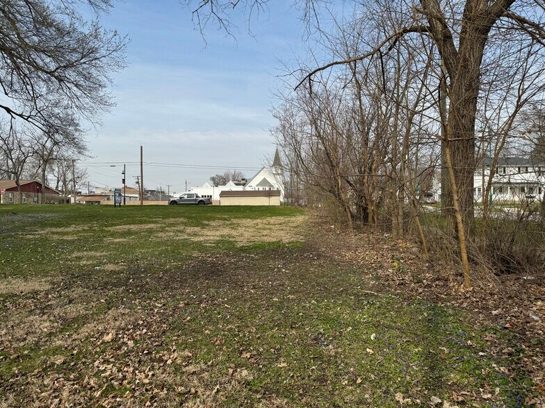 More Photos Of 155 S Madison St, Oswego Land For Sale