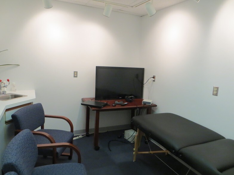 More Photos Of 222 Schanck Rd, Freehold Medical For Lease