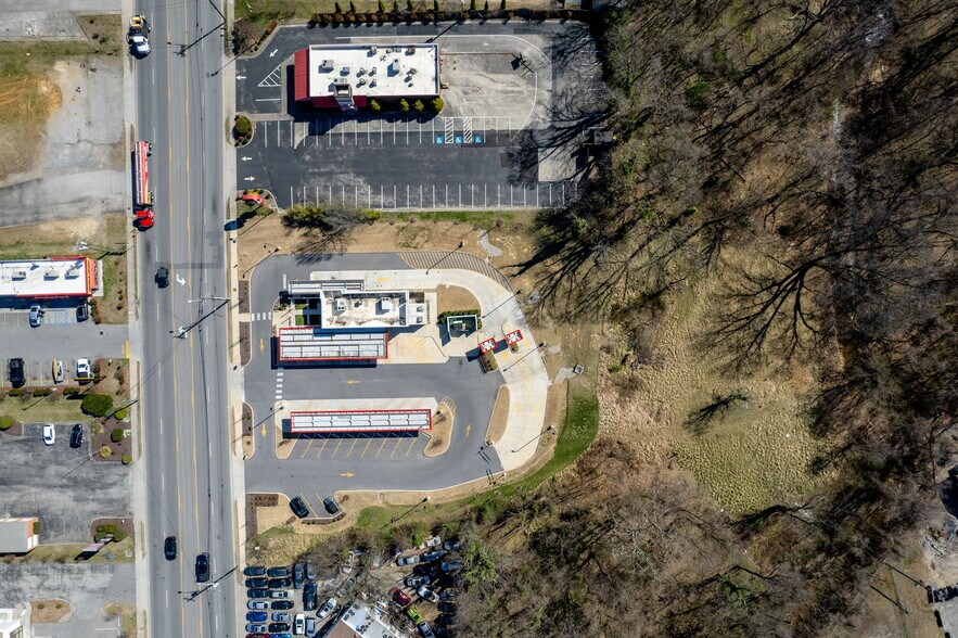 More Photos Of 1968 W Main St, Salem Fast Food For Lease