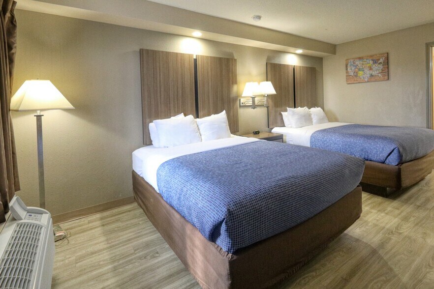 More Photos Of 221 S US Highway 77 Byp, Kingsville Hotel For Sale