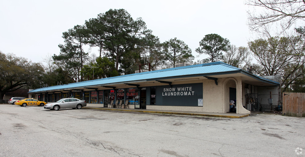 Primary Photo Of 5668-5678 Timuquana Rd, Jacksonville General Retail For Sale