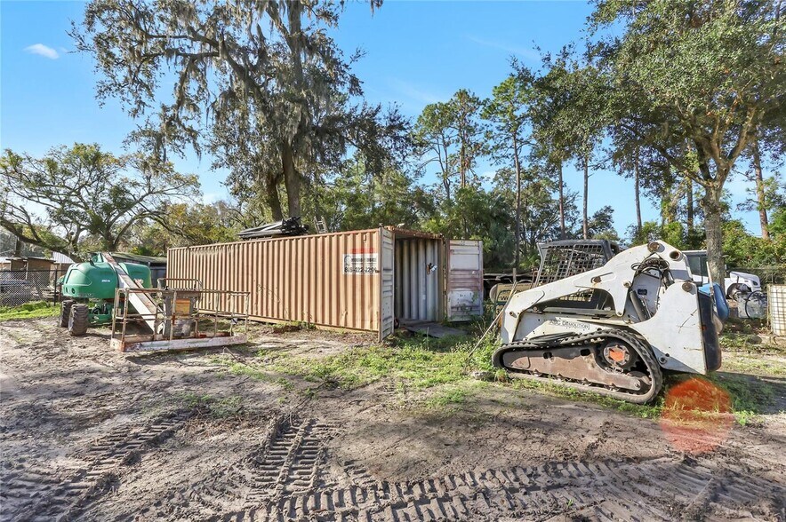 More Photos Of 875 Lakeview Dr, Deland Warehouse For Sale
