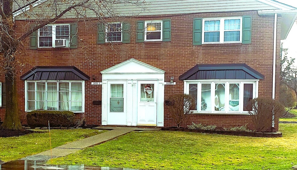 More Photos Of 31501 N Marginal Dr, Willowick Multifamily For Sale