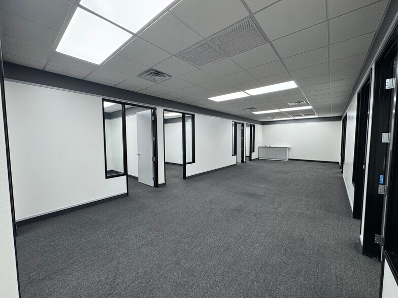 More Photos Of 2760 Lake Sahara Dr, Las Vegas Medical For Lease