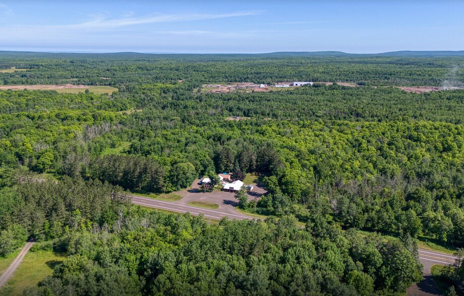 More Photos Of 6622 US-2 Hwy, Hurley Restaurant For Sale
