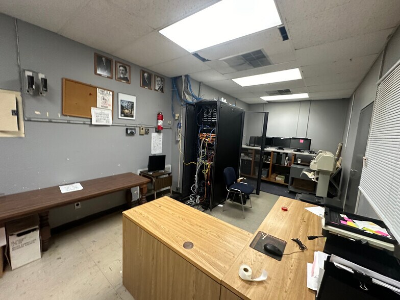 More Photos Of 315 S Michigan St, Aberdeen Office For Sale