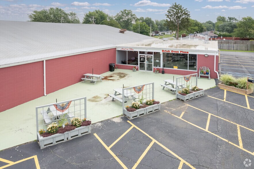 More Photos Of 3817 Oberlin Ave, Lorain Convenience Store For Sale