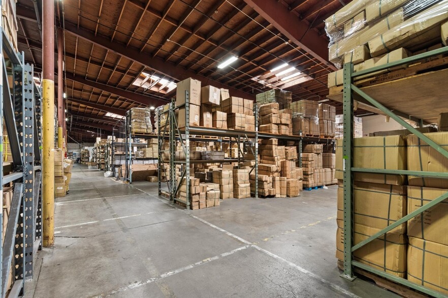 More Photos Of 6310 Corsair St, Commerce Manufacturing For Sale