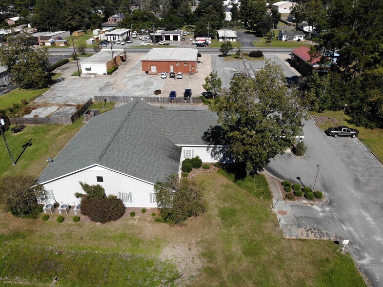 More Photos Of 354 E Washington Ave, Ashburn Healthcare For Sale