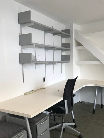 More Photos Of 110 York St, Brooklyn Office For Lease