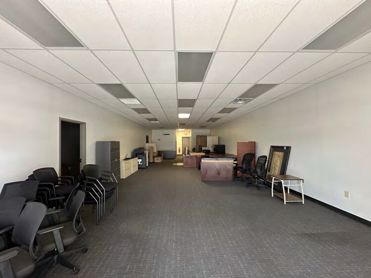 More Photos Of 7401 Coldwater Rd, Fort Wayne Unknown For Lease